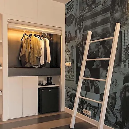 Otel Sixties Ramblas 3*