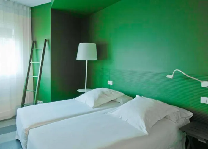 Sixties Ramblas Hotel