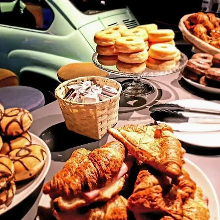 Sixties Ramblas Hotel 3*