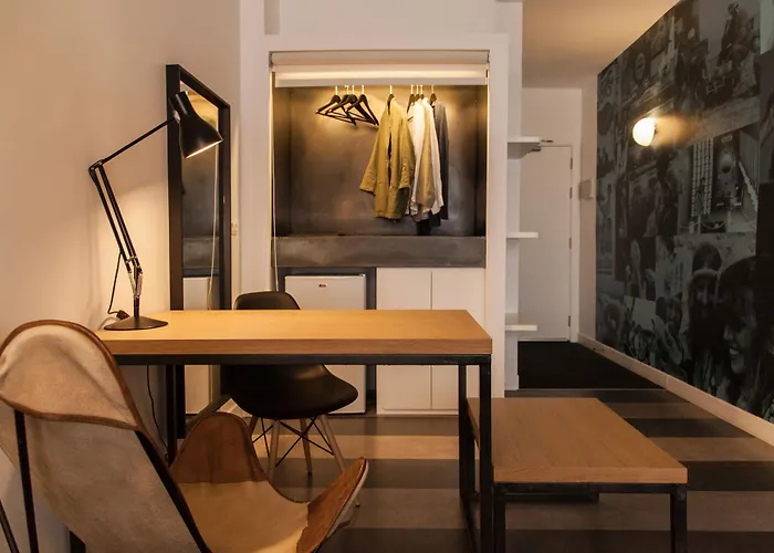 Sixties Ramblas Hotel